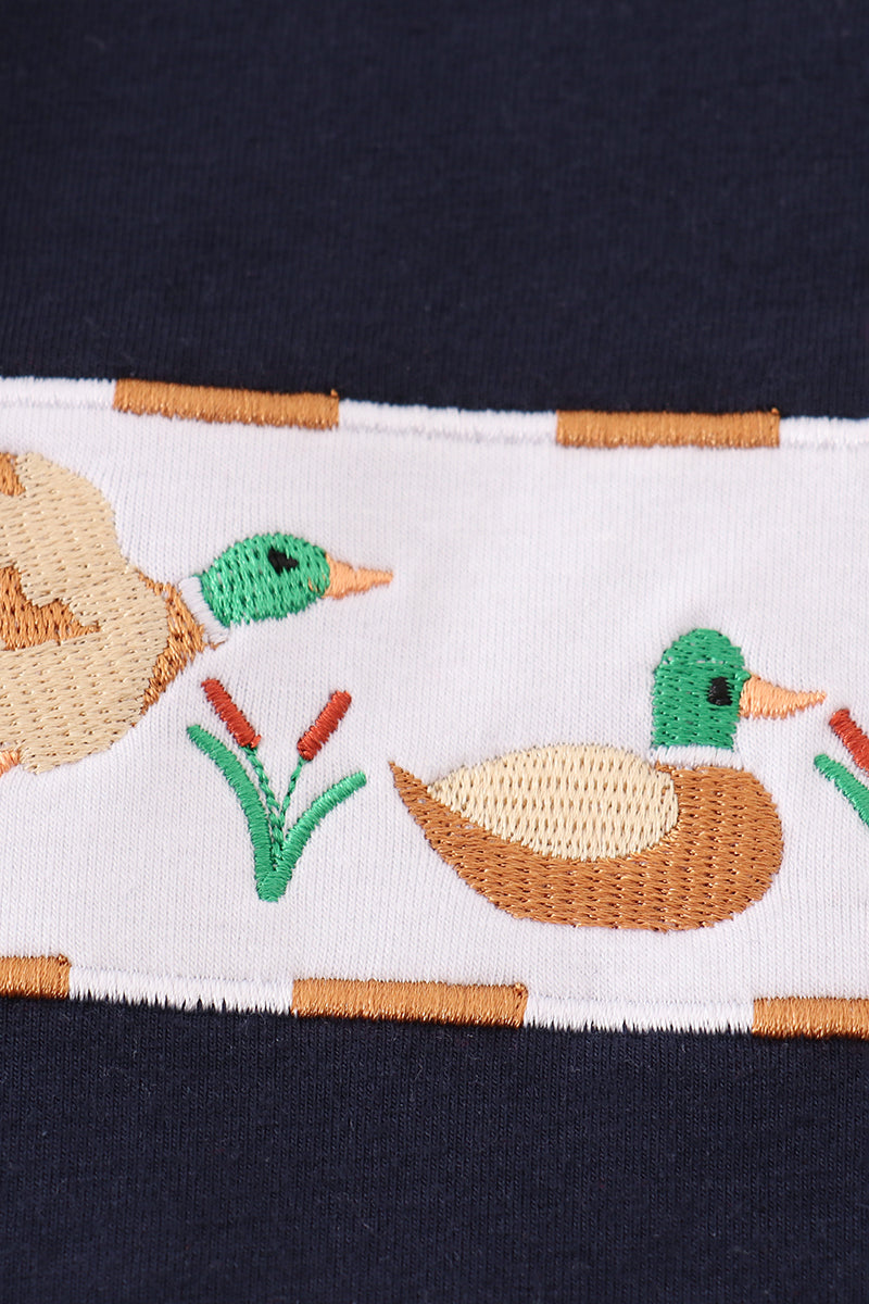 Navy duck embroidery bubble