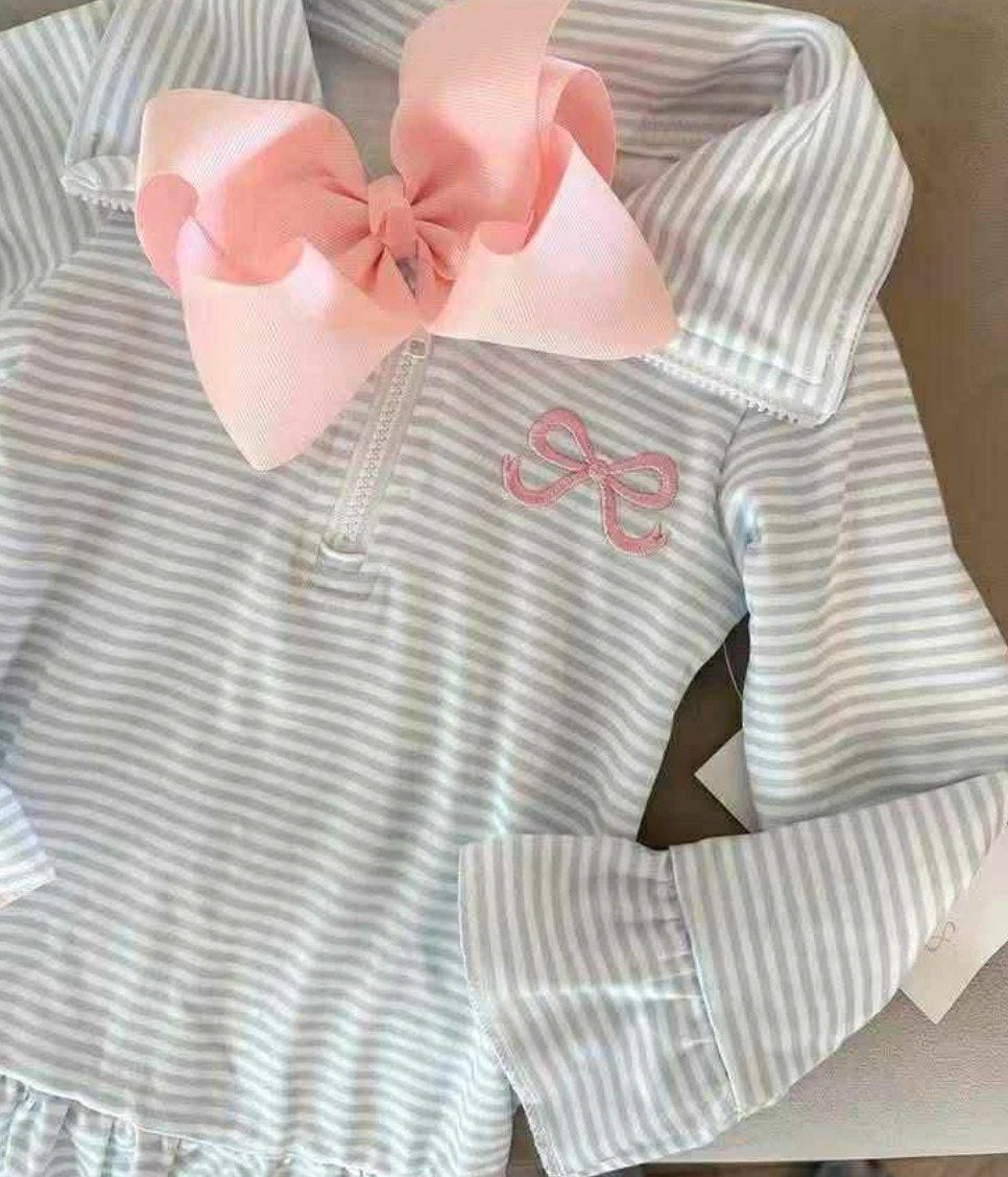 Embroidered Bow 1/4 Zip Pullover