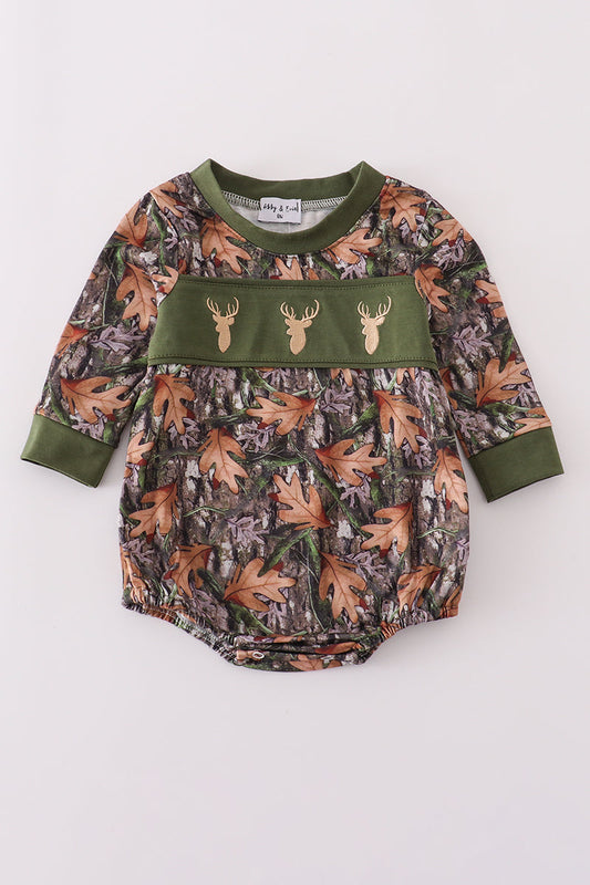 Forest hunting deer embroidery bubble